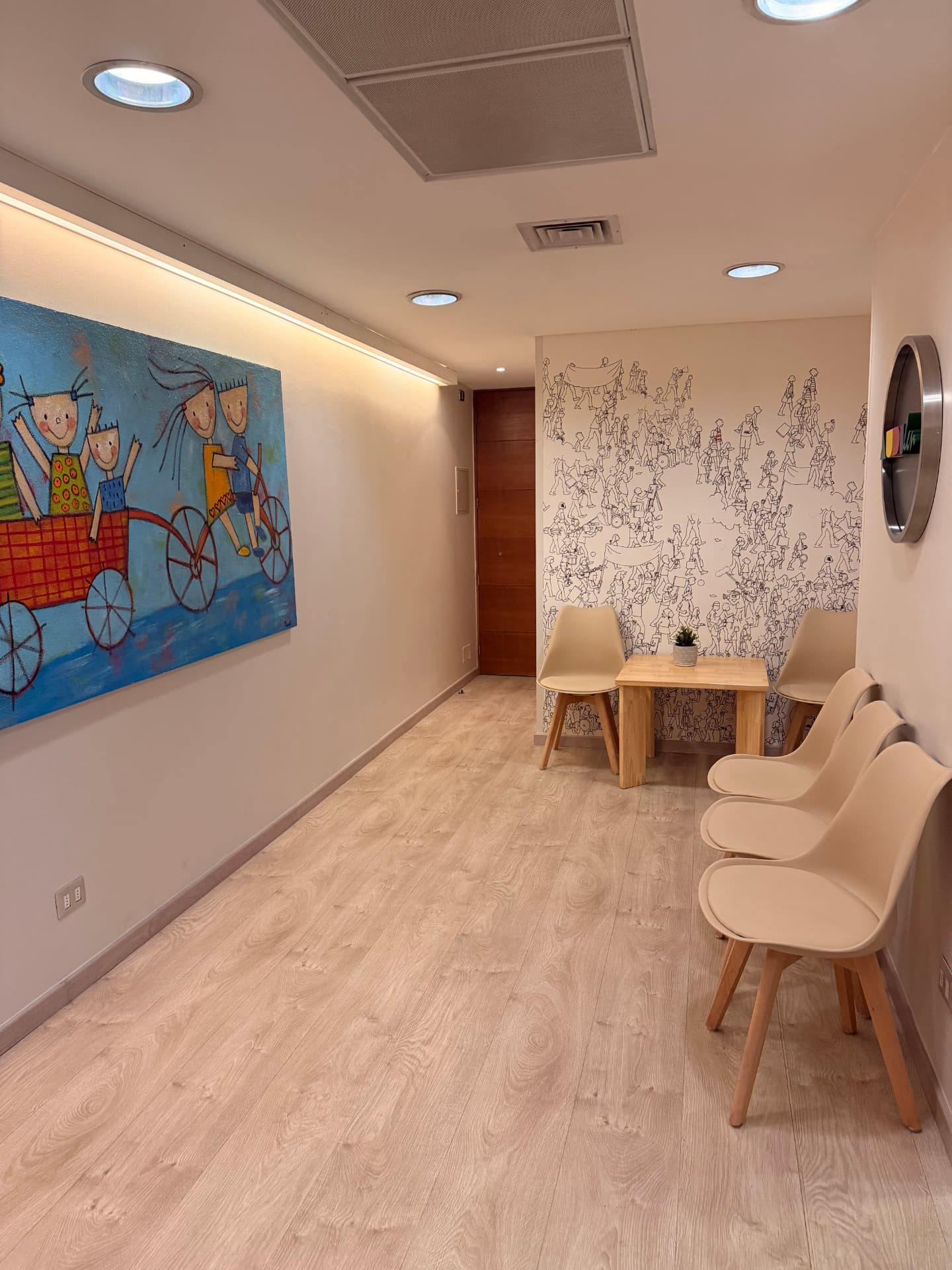 Recepción y sala de espera del centro Audilen